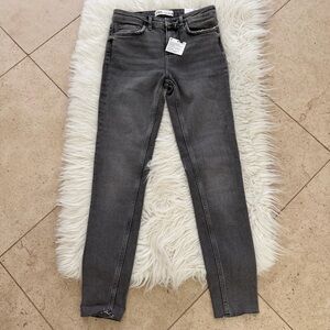 NWT ZARA Women's Dark Gray Skinny Leg Jeans Denim
